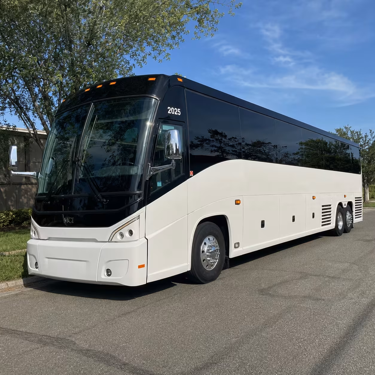 little caesars arena concert bus rentals from sterling heights