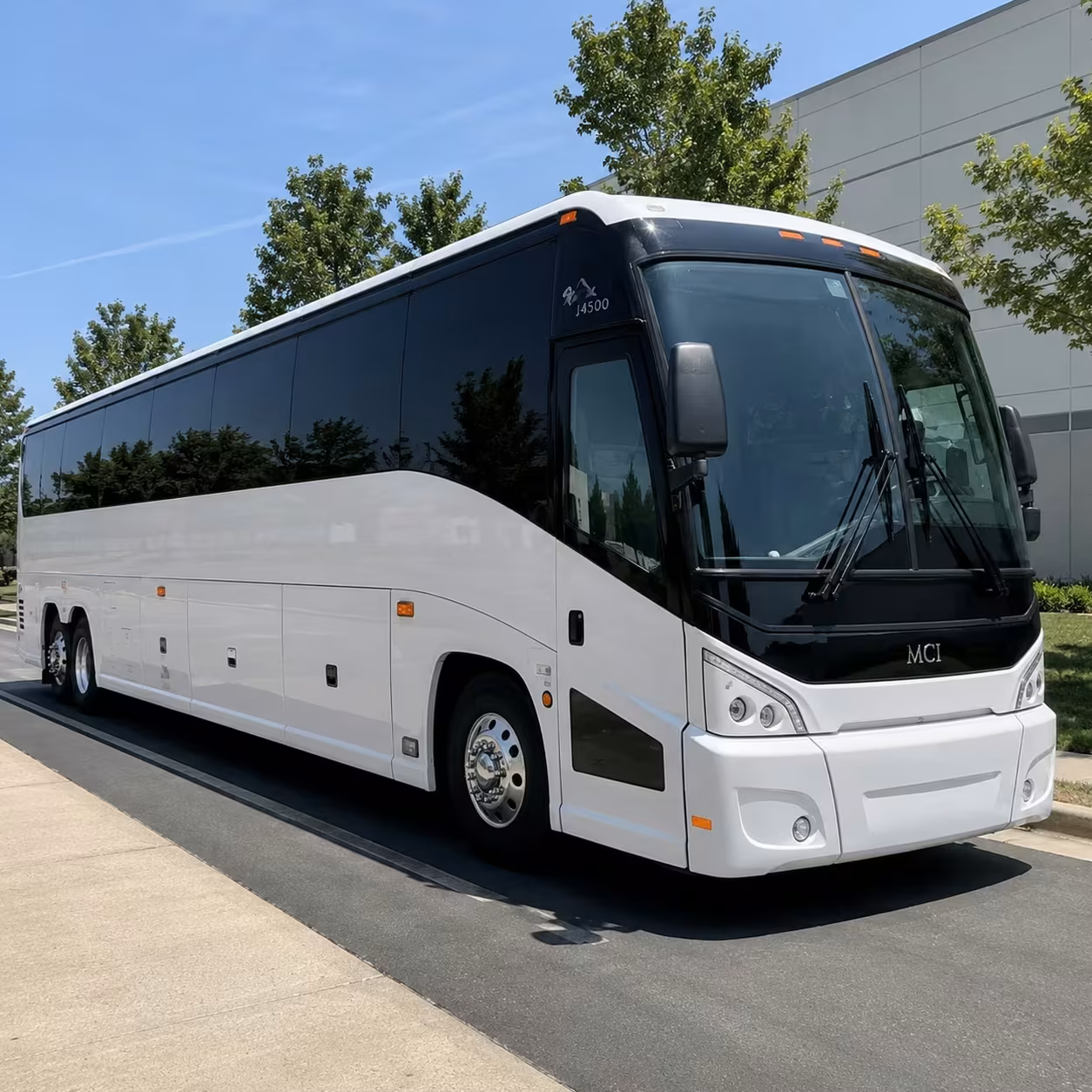 sterling heights bus rentals for dtw airport transfers