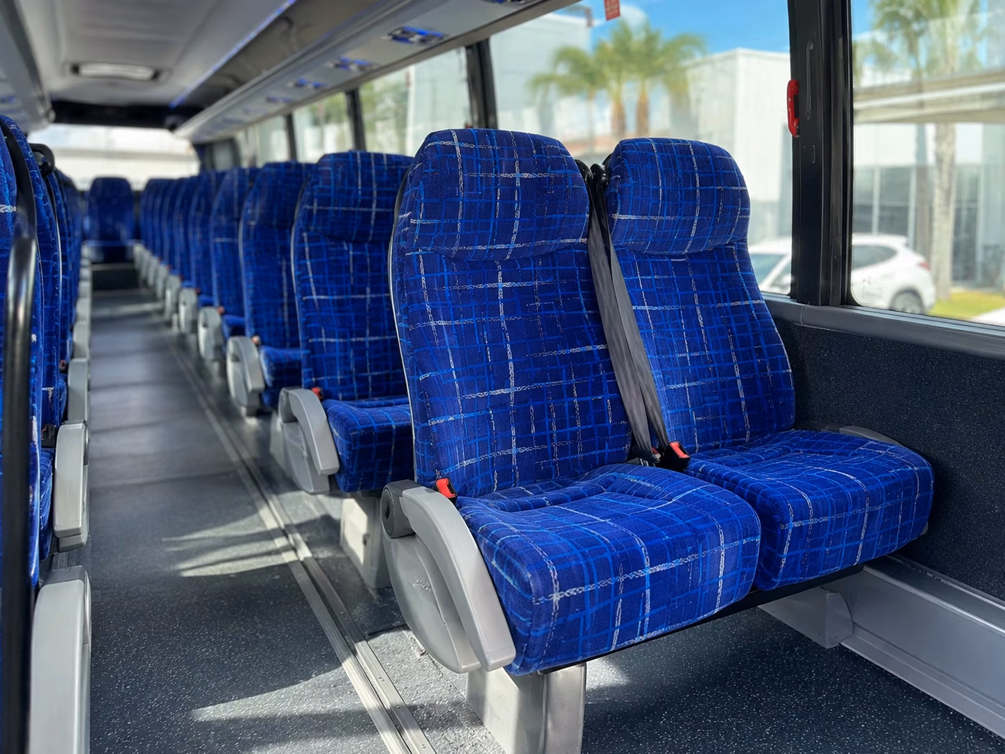 sterling heights charter bus rentals to dtw airport