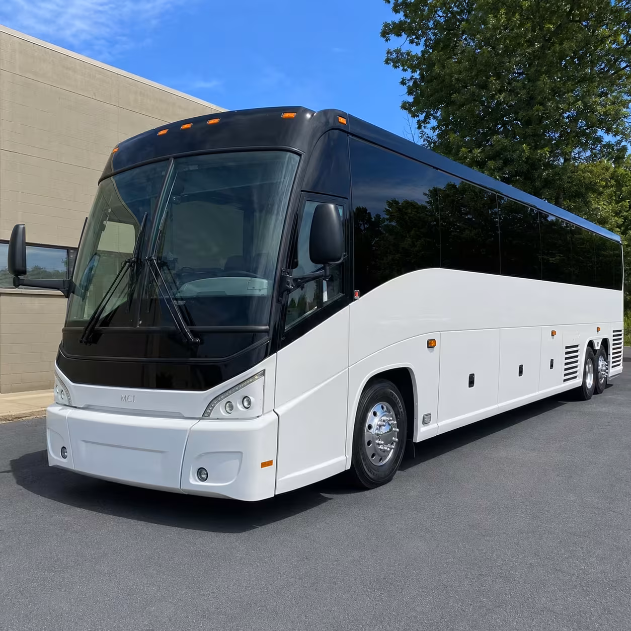 sterling heights charter bus rentals to michigan lottery amphitheatre