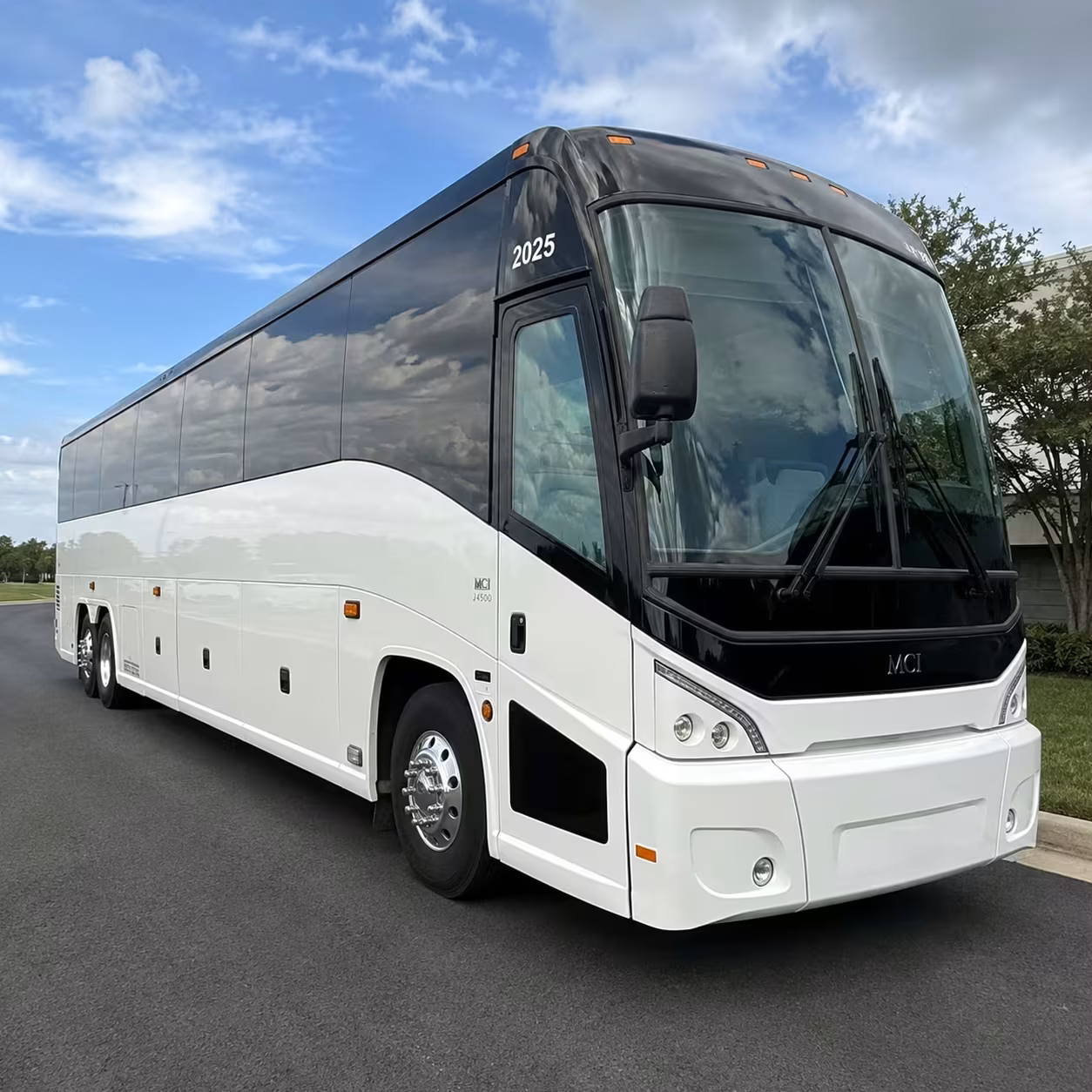 sterling heights wedding shuttle buses for your guests